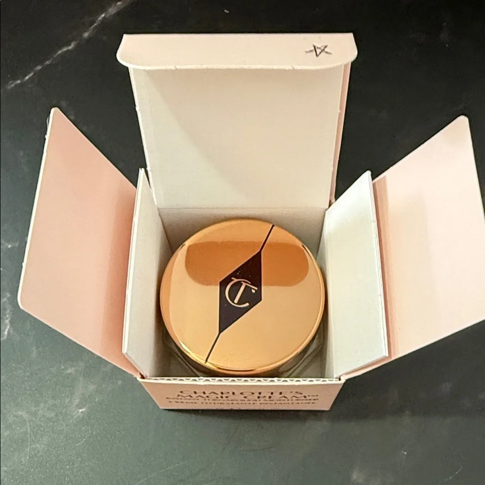 Charlotte Tilbury Magic Cream